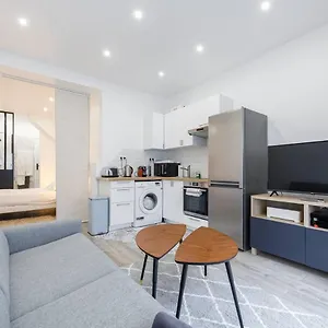 Luxurious And Cosy In The Center Of 14 France